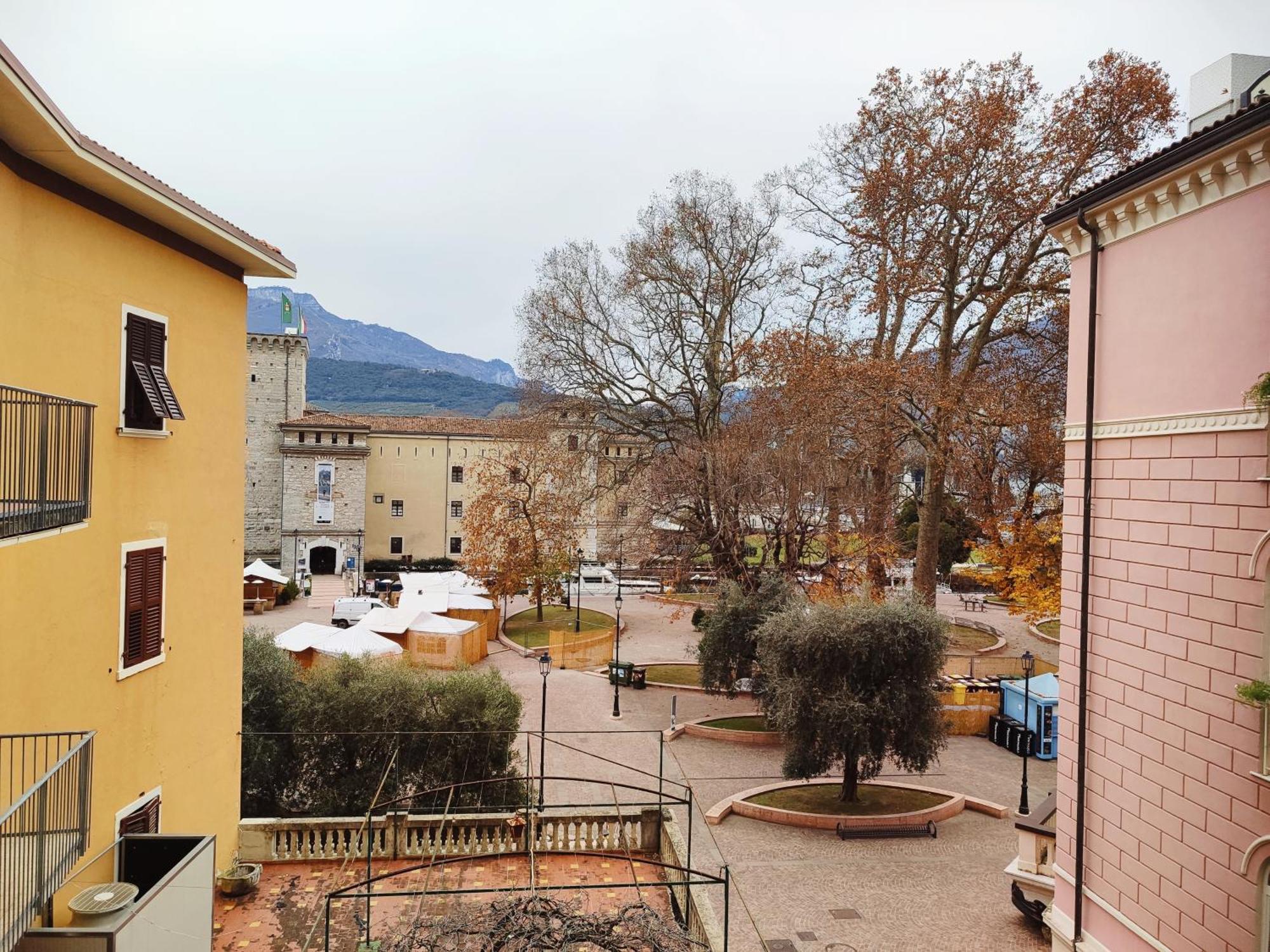 Queen Of The Lake Riva del Garda Exterior foto